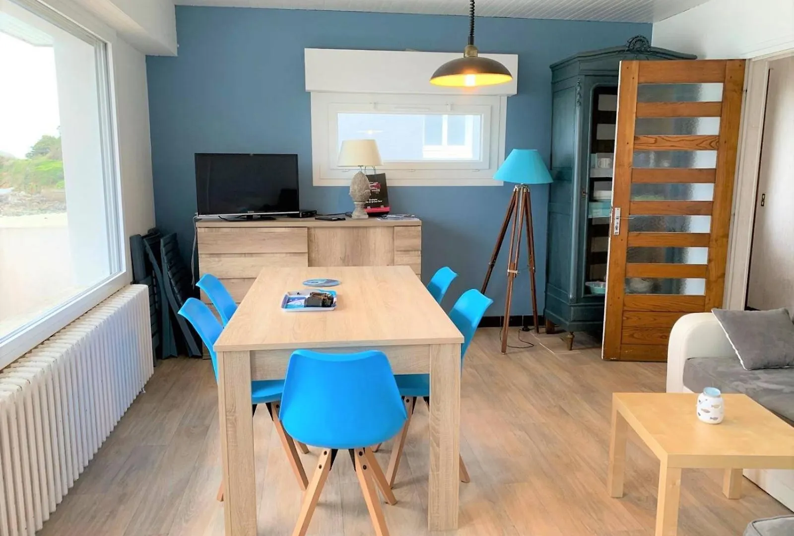 Appartement 2 Chambres Avec Superbe Vue Mer Sur La Plage De Trestrignel A Perros-Guirec - Ref 834